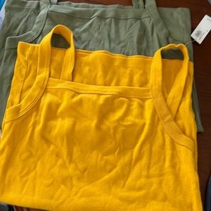Old Navy yellow and green ribbed top summer shirts